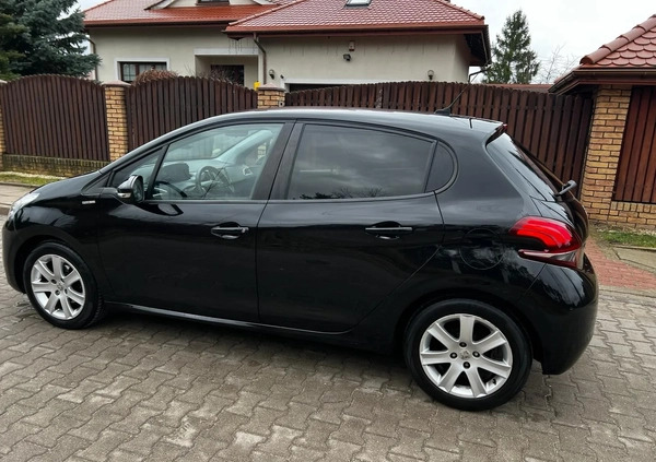 Peugeot 208 cena 29900 przebieg: 146000, rok produkcji 2015 z Łeba małe 379